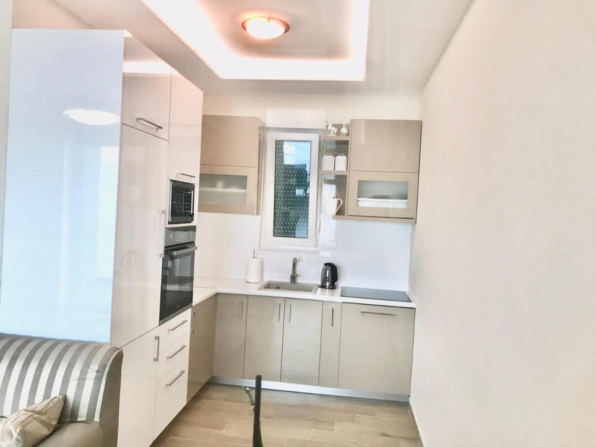 Lux Apartments Крашичі Екстер'єр фото